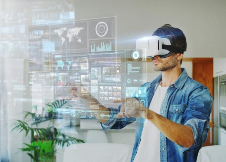Top players in augmented and virtual reality (AR/VR) technology