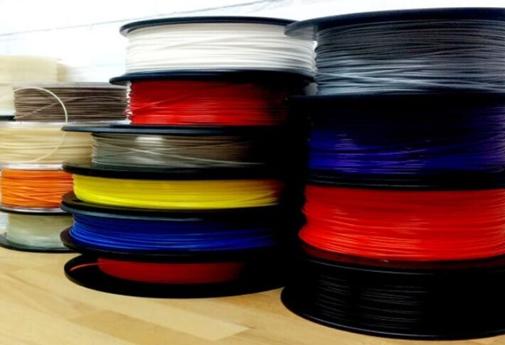 What are the common raw materials used for 3D printing? 3D-printing