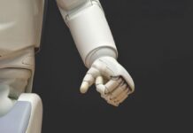 Top tech trends for field service businesses in 2022 robot hand