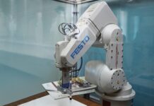 The role of injection mould technology in robotics injection mould technology