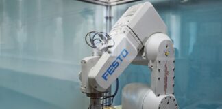 The role of injection mould technology in robotics injection mould technology