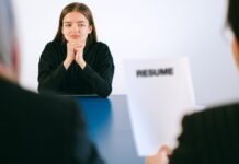 AI singularity or extinction? What the future of work could look like by 2030 Job seekers