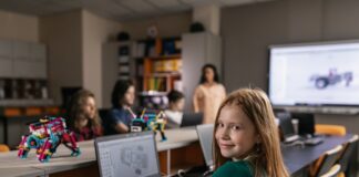 Advantages of STEM Education in K-12 STEM