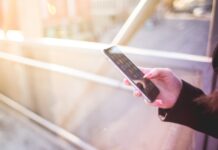 How to activate JavaScript on iPhone? phone