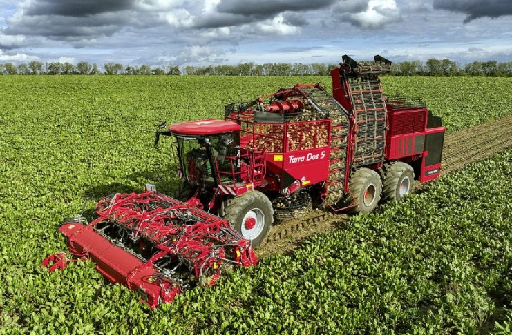 Top 3 sugar beet harvesters powering modern farming harvester